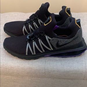 Nike shocks zoom size 12